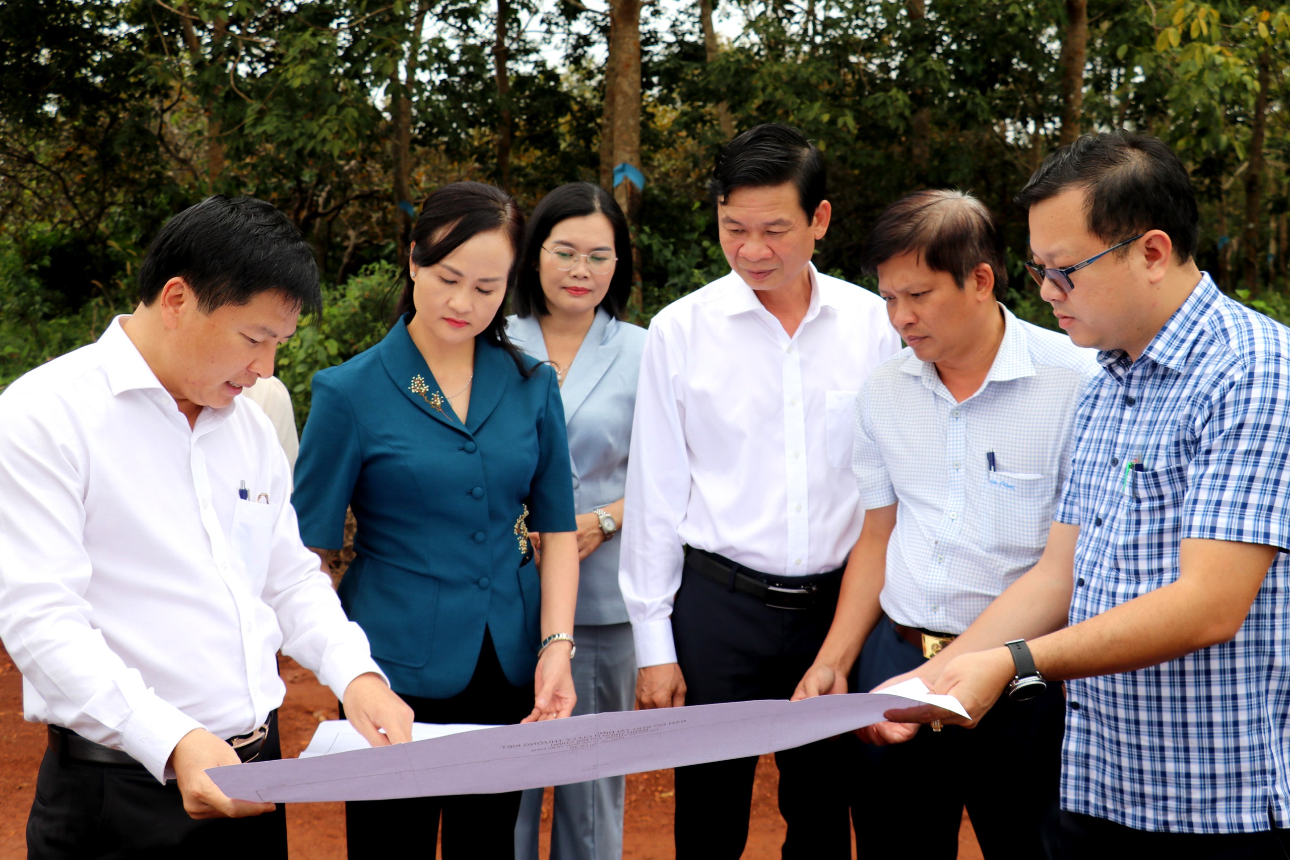 Dự án cao tốc Gia Nghĩa - Chơn Thành: Vì sao doanh nghiệp xin đổi từ hình thức đầu tư BOT sang BT? 1 Dự án cao tốc Gia Nghĩa - Chơn Thành: Vì sao doanh nghiệp xin đổi từ hình thức đầu tư BOT sang BT? - Ảnh 1.