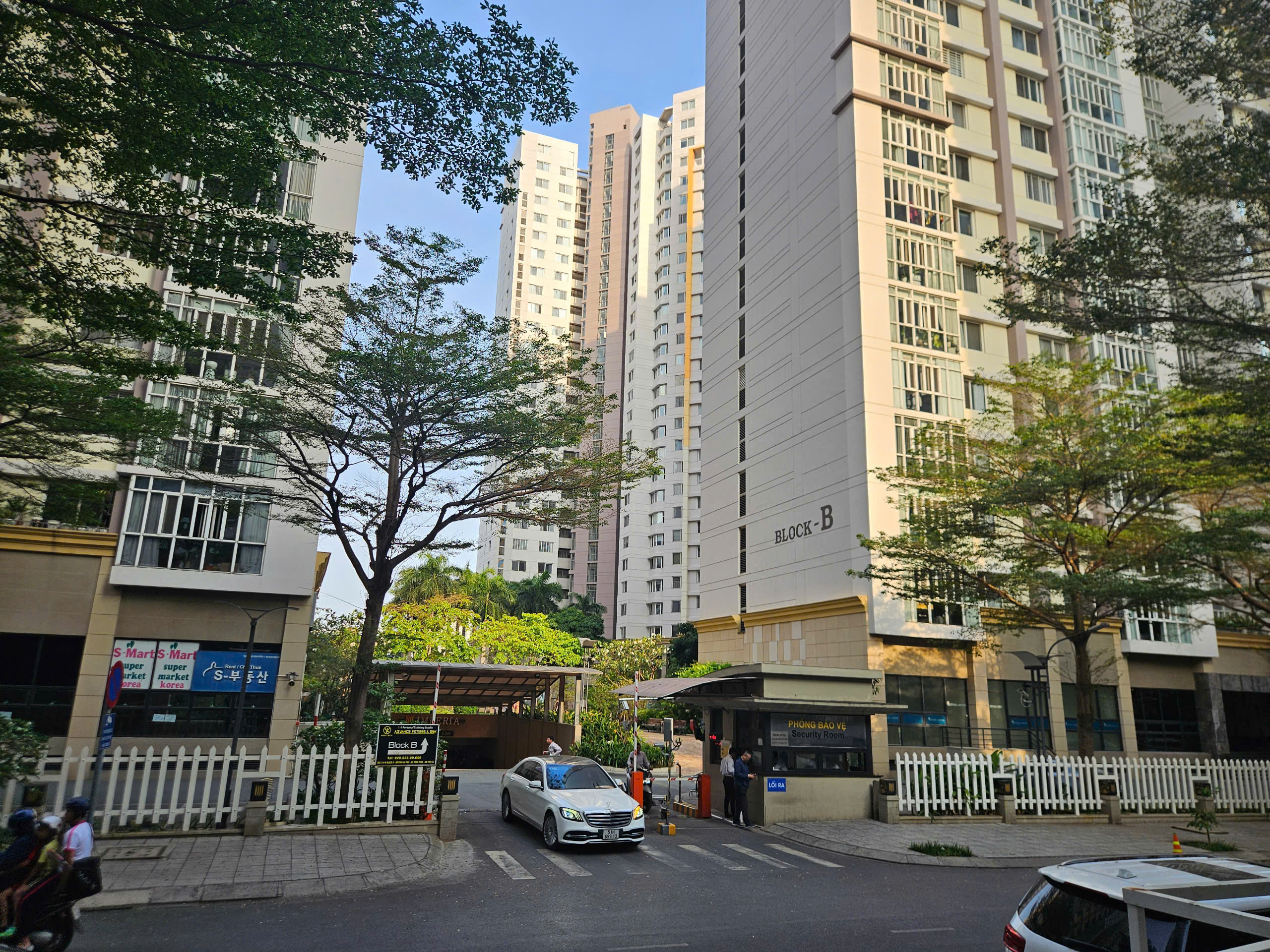 Đủ kiểu ưu đãi lãi suất, có nên vay ngân hàng mua nhà lúc này? - Ảnh 1.