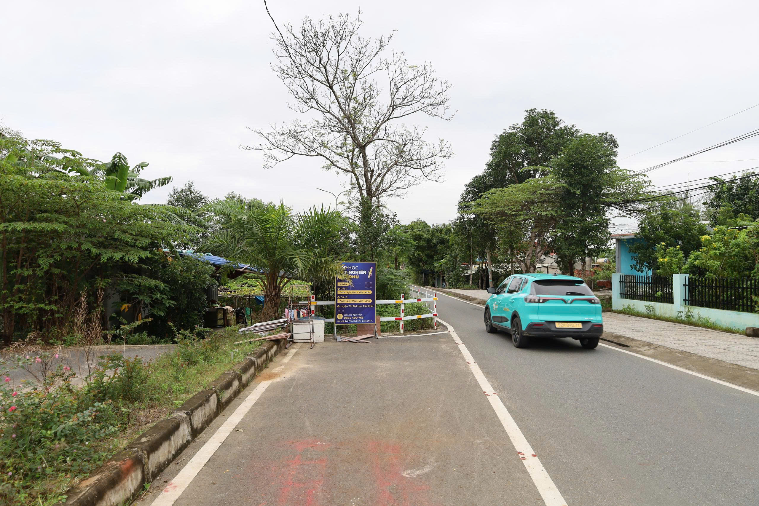 Đà Nẵng có con đường kỳ lạ với ngôi nhà giữa Đường cong mềm mại - Ảnh 1. Đà Nẵng có con đường kỳ lạ với ngôi nhà giữa Đường cong mềm mại - Ảnh 1.