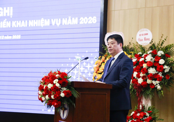 Tổng giám đốc Tập đoàn Điện lực Việt Nam (EVN) Nguyễn Anh Tuấn phát biểu tại hội nghị, ngày 29/12. Ảnh: EVN