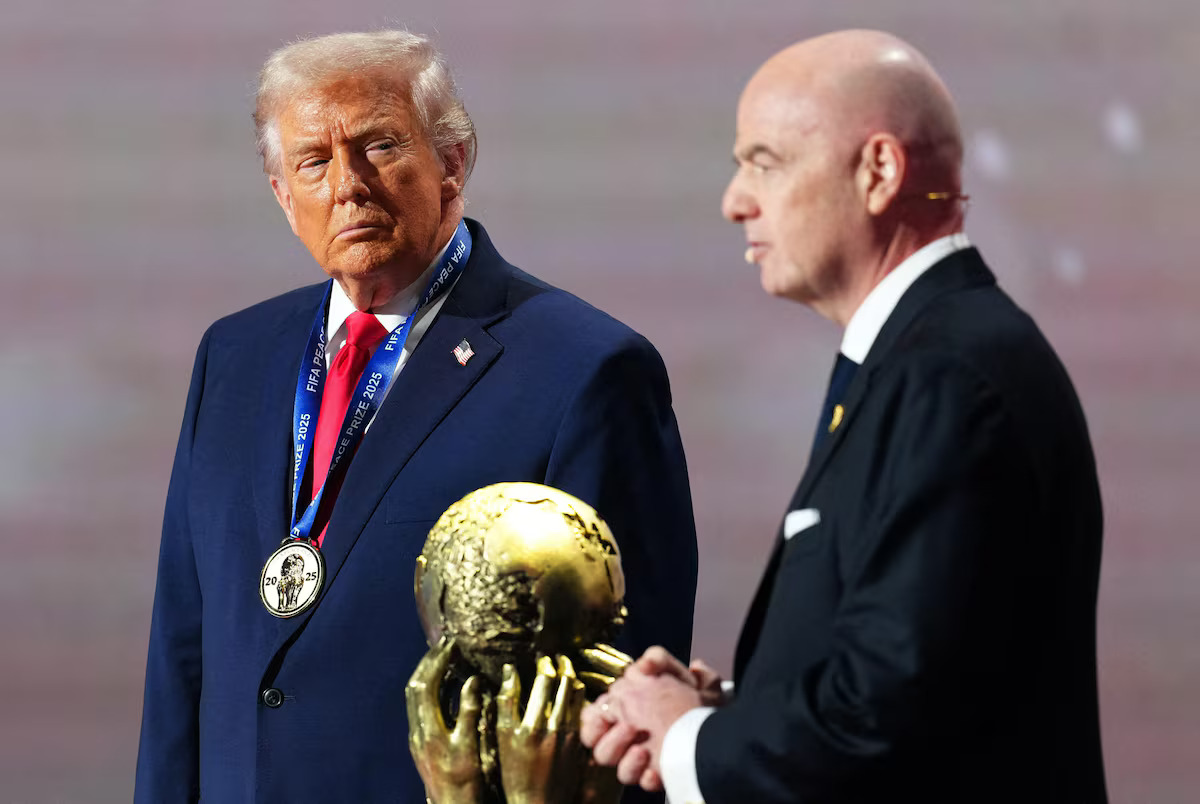 FIFA sẽ cách chức Chủ tịch Infantino vì trao giải hòa bình cho ông Trump? 1 FIFA - Ảnh 1.
