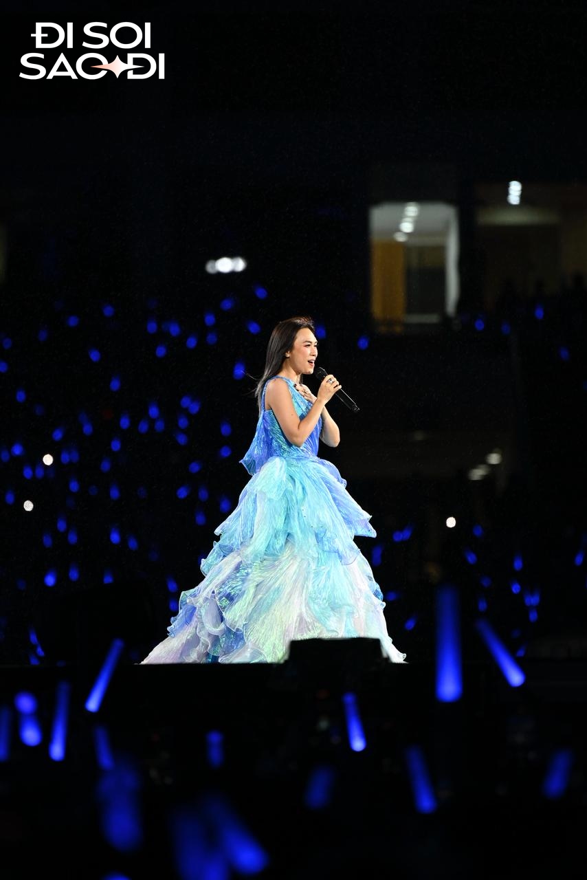 Hậu concert Mỹ Tâm: Fan than khu VIP bị chắn tầm nhìn suốt 4 tiếng, lỗi âm thanh không nghe thấy gì- Ảnh 1.