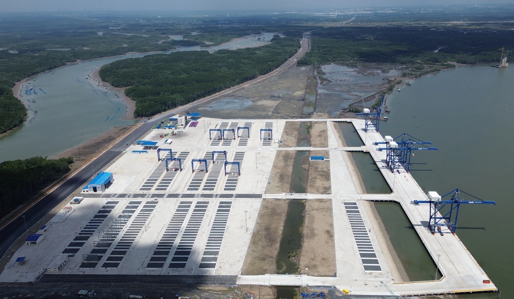 GRDP tỉnh Đồng Nai Năm 2025 ước đạt 9,63%, vượt chỉ tiêu Chính phủ giao - Ảnh 2.