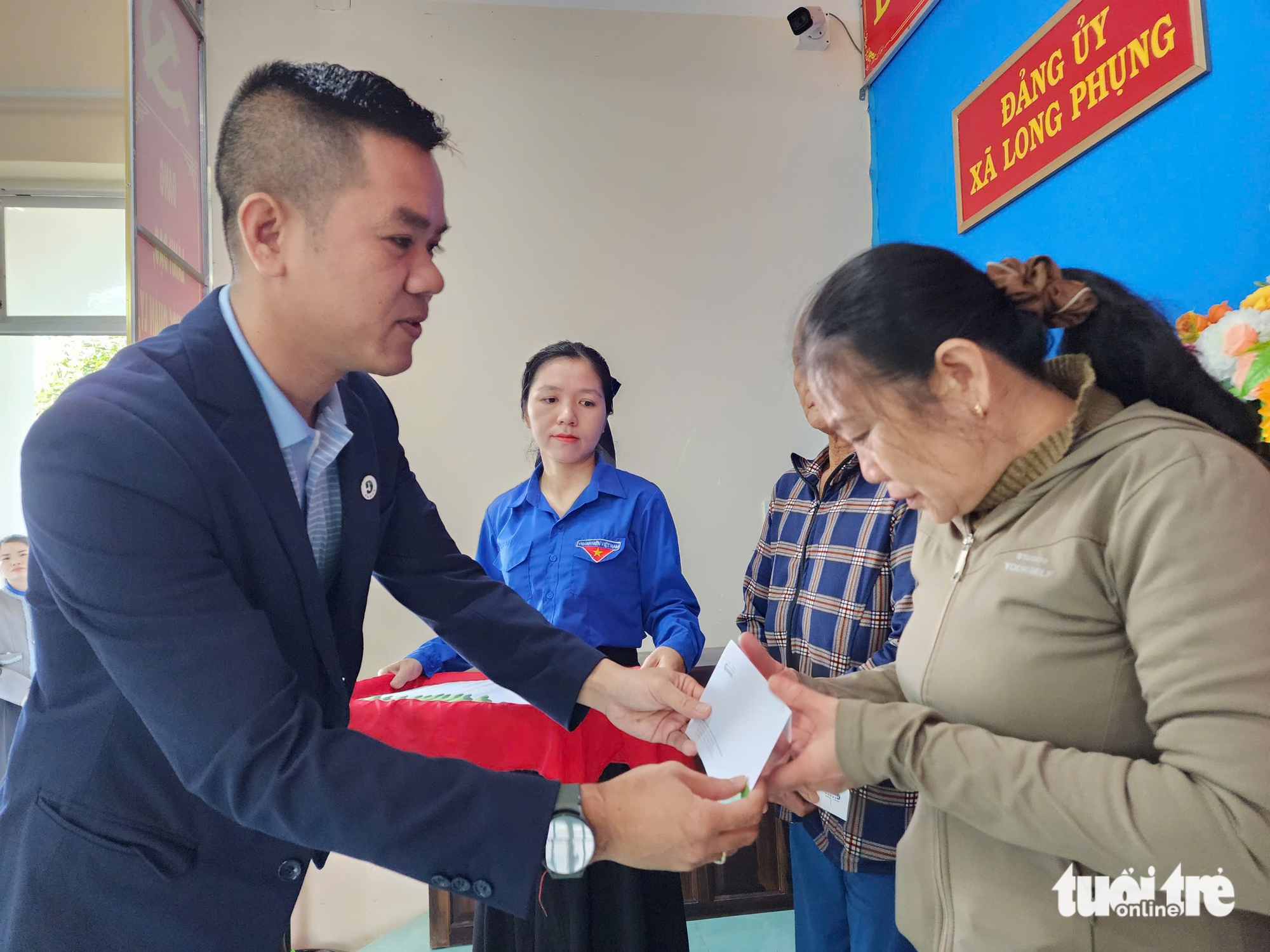 GREENFEED Việt Nam đến Quảng Ngãi: Những cảnh đời khốn khó vỡ òa - Ảnh 1.