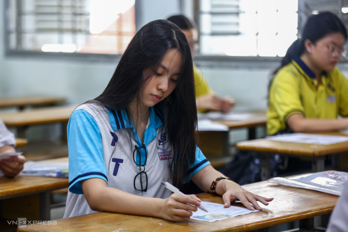 Thí sinh TP HCM thi tốt nghiệp THPT 2025. Ảnh: Quỳnh Trần