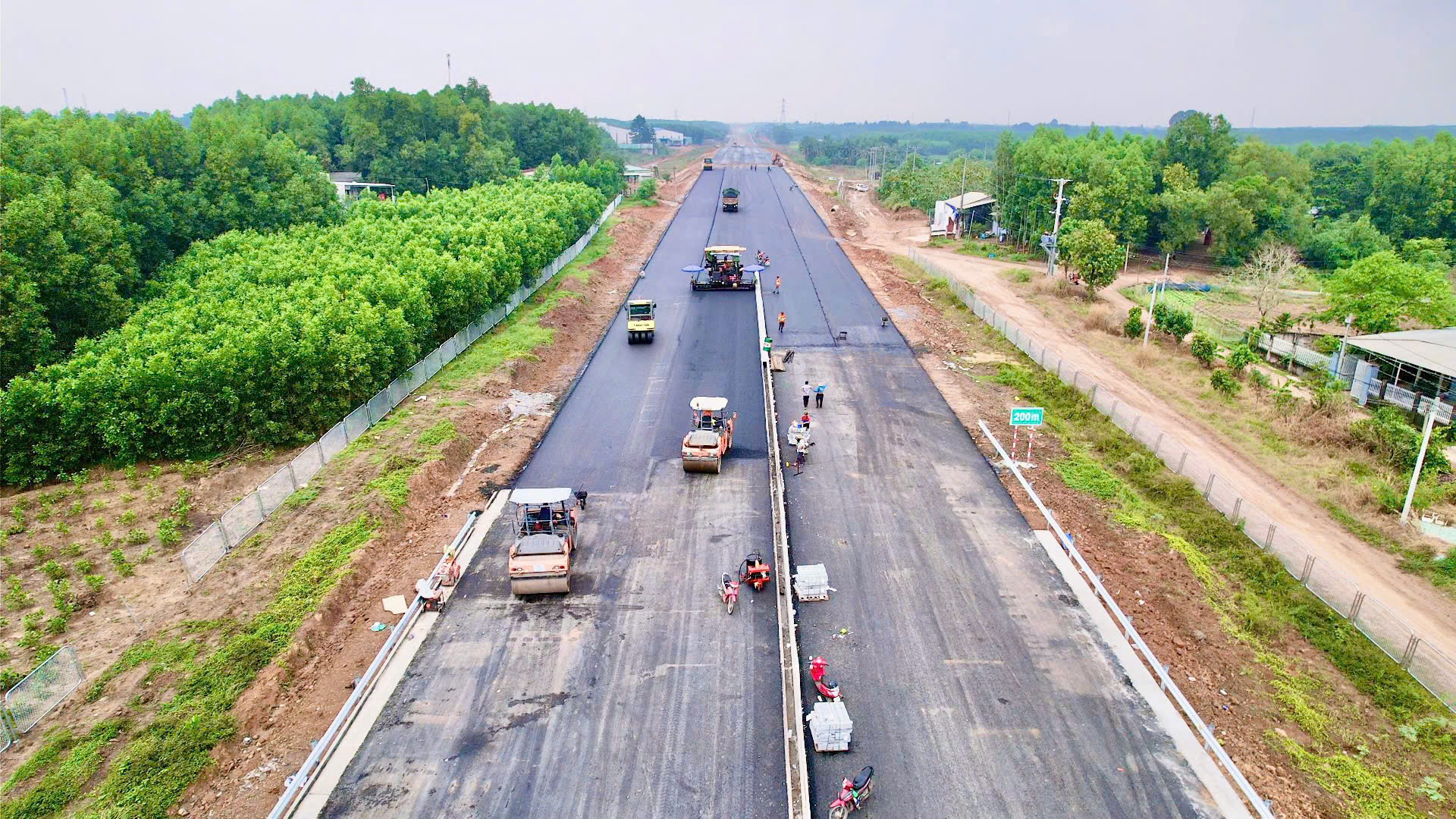 Gấp rút giải ngân vốn đầu tư công 1 Gấp rút giải ngân vốn đầu tư công - Ảnh 1.