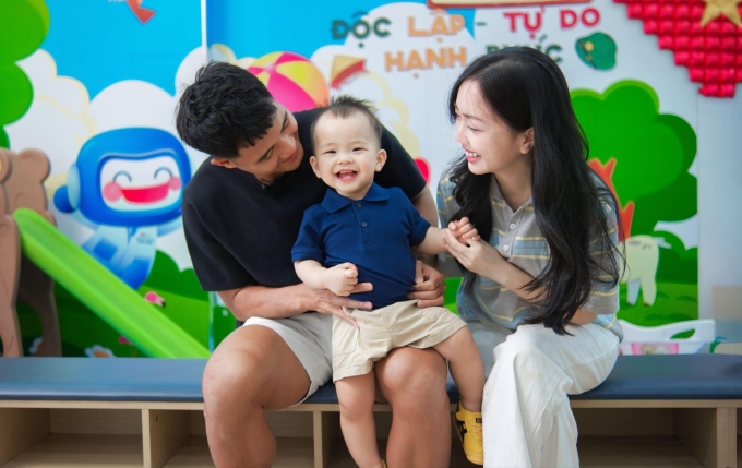 Chủ động phòng bệnh, trong đó tiêm phòng là cách vợ chồng Đức Chinh đi trước dịch một bước. Ảnh: NVCC