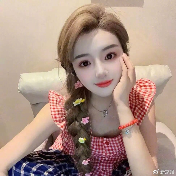 Gia đình hào môn "bố quan chức, mẹ người mẫu" hoá ra đều là thuê người diễn và cú lừa hôn khiến chú rể sụp đổ 1 Gia dinh hao mon bo quan chuc me nguoi mau