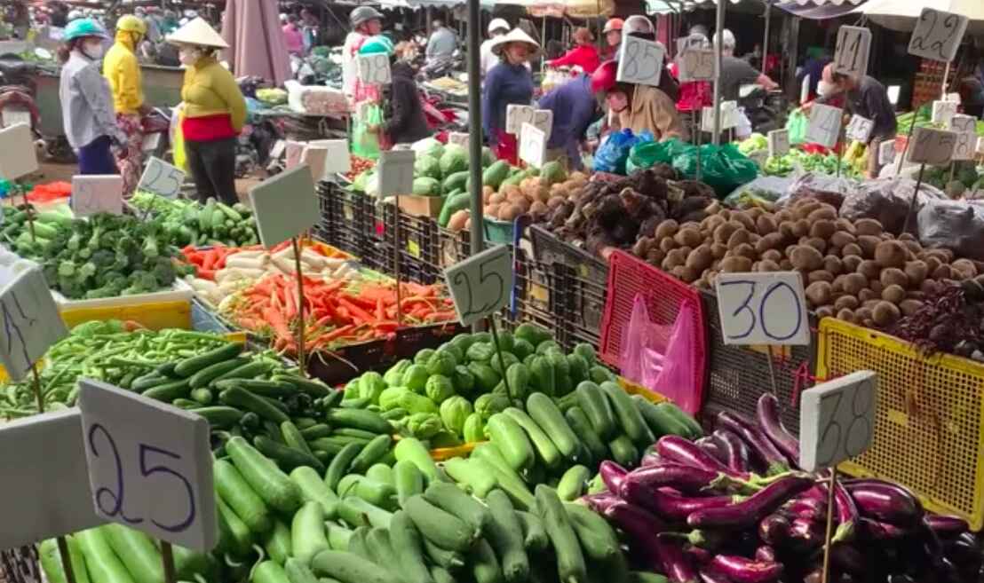 Giá rau củ hạ nhiệt, dần ổn định- Ảnh 1.