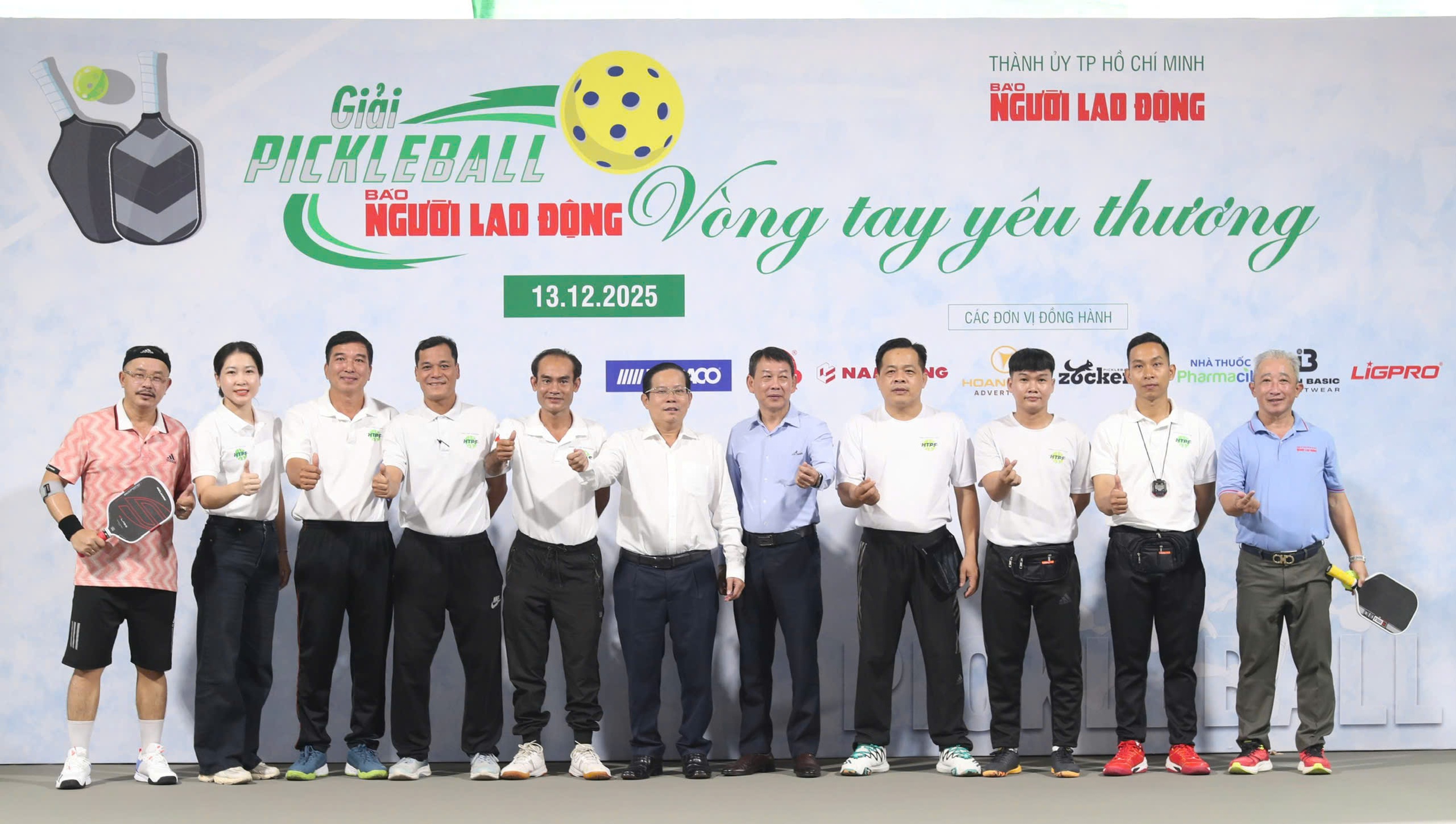 Giải Pickleball "Vòng tay yêu thương" Báo Người Lao Động 2025: Tưng bừng khai mạc 1 Giải Pickleball