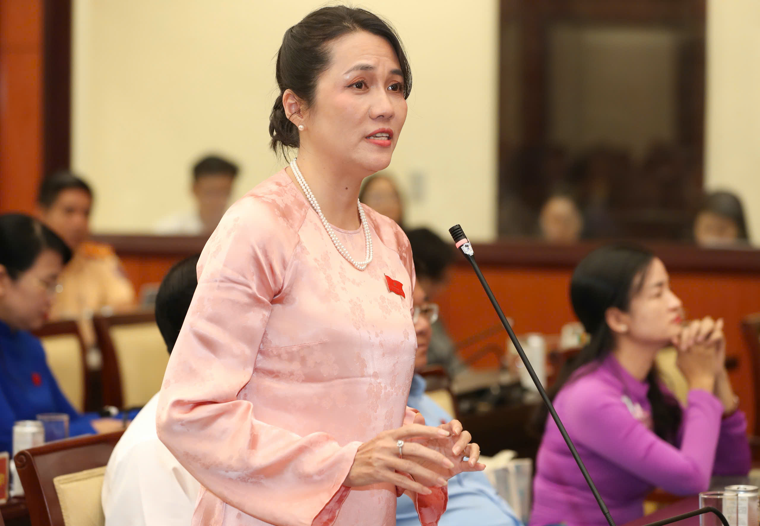 Giám đốc Sở Xây dựng TPHCM nói gì khi "cò" nhà ở xã hội tràn lan trên TikTok, Facebook? 1 Giám đốc Sở Xây dựng TPHCM nói gì khi cò nhà ở xã hội tràn lan trên TikTok, Facebook - Ảnh 1.