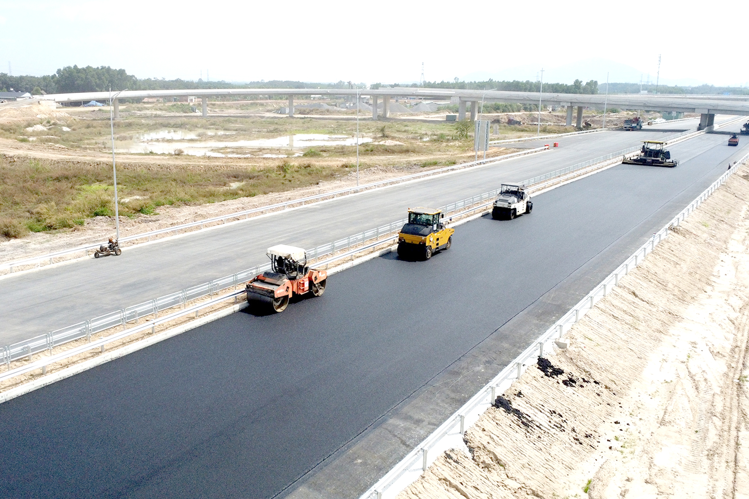 Giao thông có kịp kết nối sân bay Long Thành? 1 sân bay Long Thành - Ảnh 1.