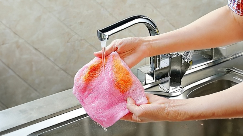 Cái gì càng lau càng bẩn: Giật mình khi biết là thứ nhà nào cũng dùng mỗi ngày- Ảnh 1.