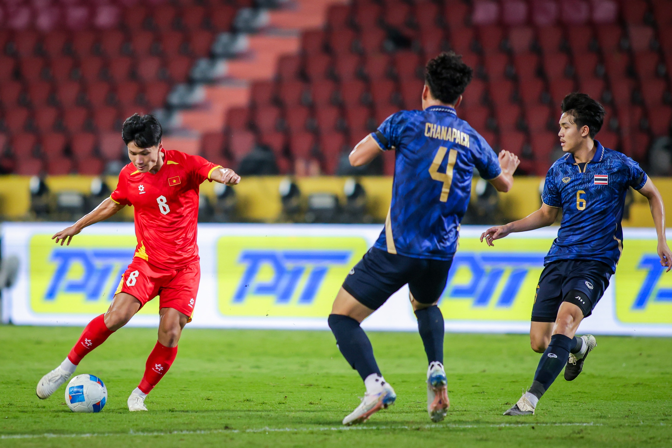 HAGL trung thành với chiến lược đầu tư cho tài năng trẻ của bầu Đức- Ảnh 1. HAGL trung thành với chiến lược đầu tư cho tài năng trẻ của bầu Đức- Ảnh 1.