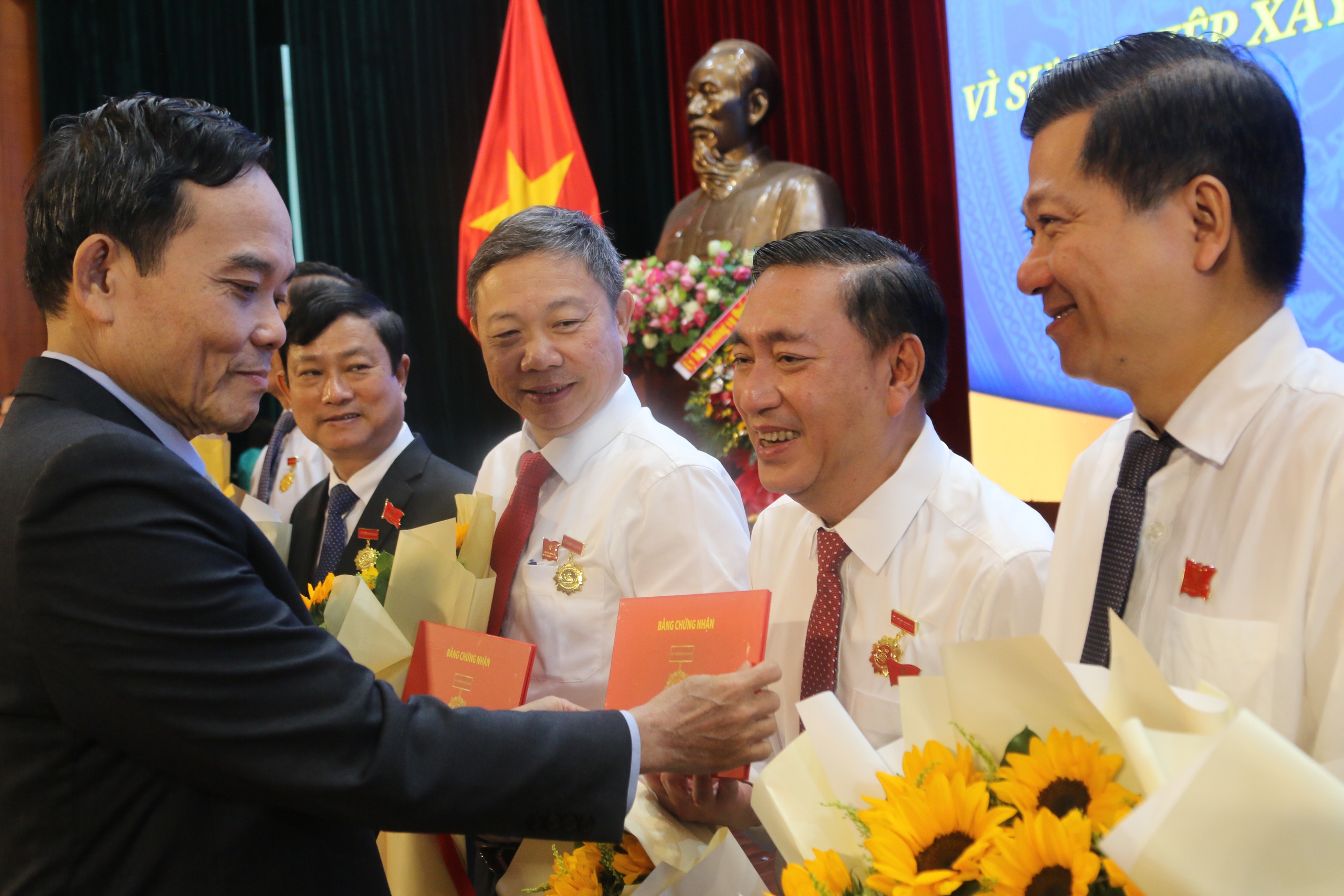 - Ảnh 1. - Ảnh 1.