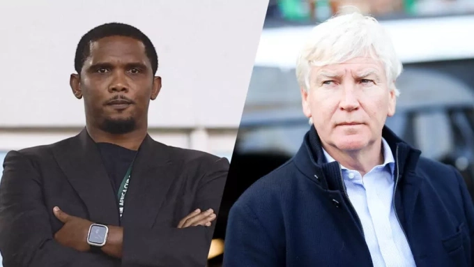 Chủ tịch LĐBĐ Cameroon Samuel Etoo (trái) và HLV trưởng Marc Brys.