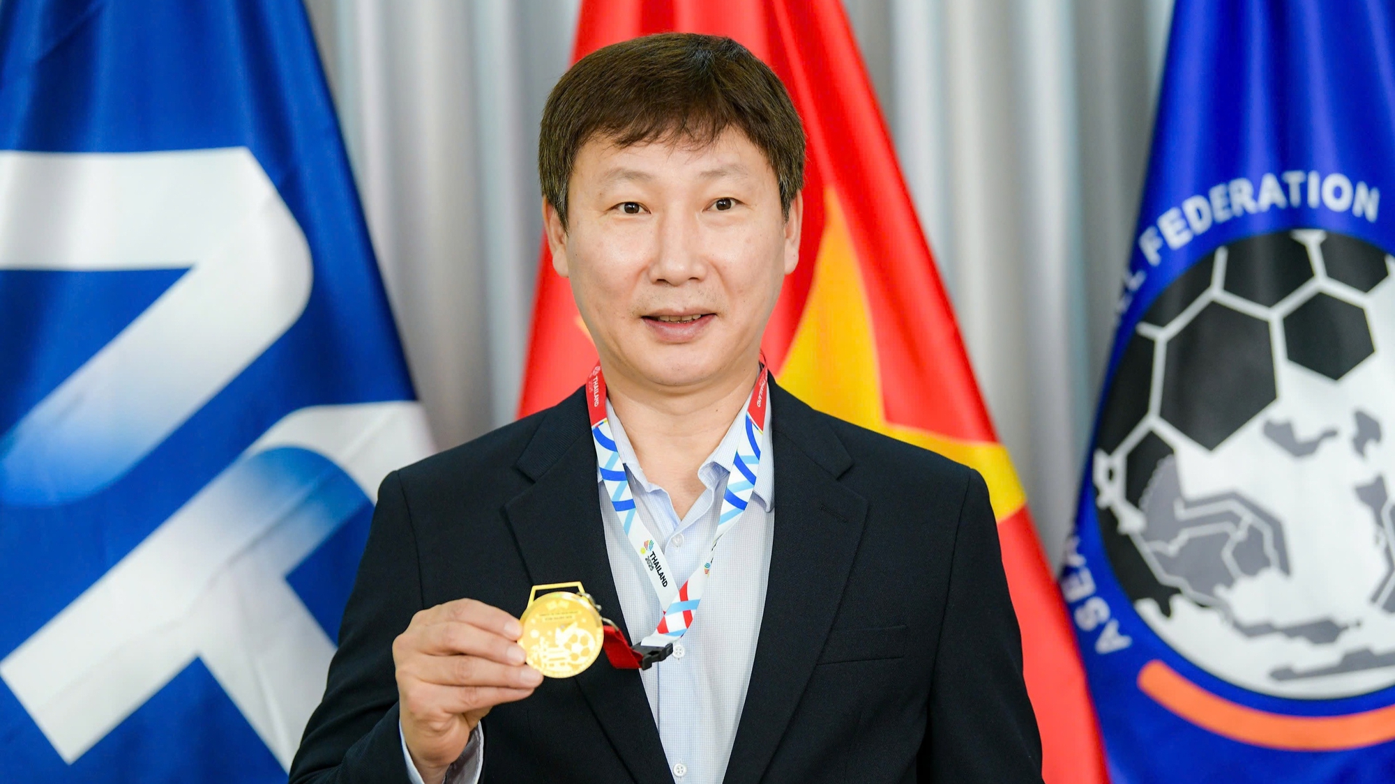 HLV Kim Sang Sik: 'Tôi định mắng cầu thủ U22 nhưng tôi đã nghĩ lại' - Ảnh 1.