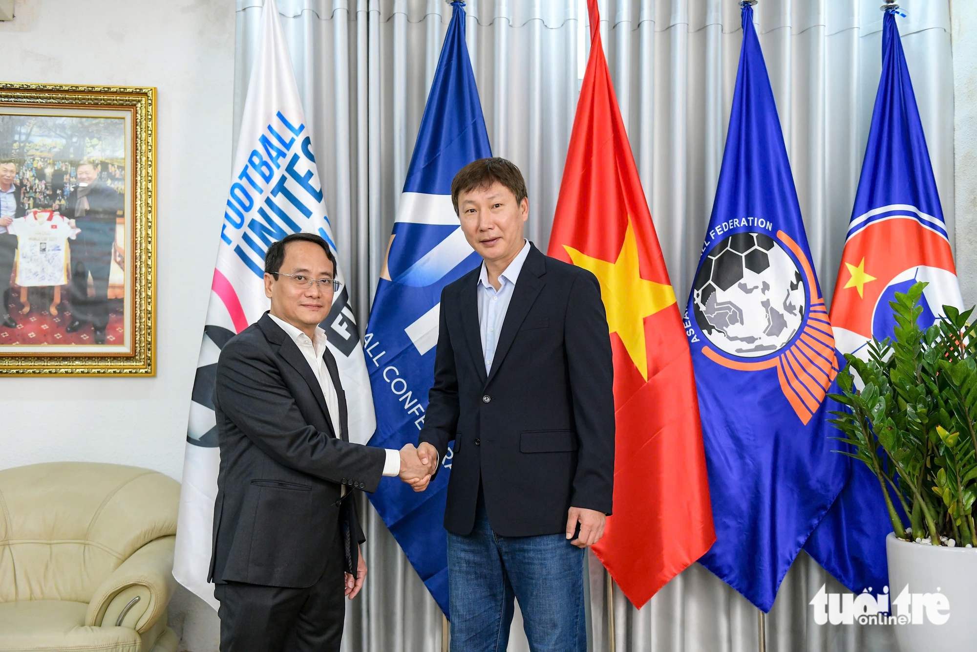 HLV Kim Sang Sik: Sau HCV SEA Games, U22 Việt Nam tự tin thi đấu tốt ở U23 châu Á 1 Kim Sang Sik - Ảnh 1.