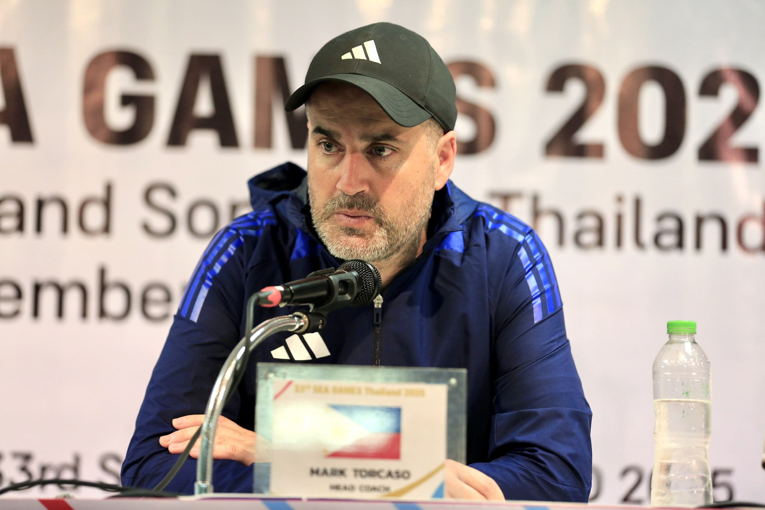 HLV Philippines sung sướng tột độ vì tái đấu đội tuyển nữ Việt Nam ở chung kết: ‘Chúng tôi xứng đáng’- Ảnh 1. HLV Philippines sung sướng tột độ vì tái đấu đội tuyển nữ Việt Nam ở chung kết: ‘Chúng tôi xứng đáng’- Ảnh 1.