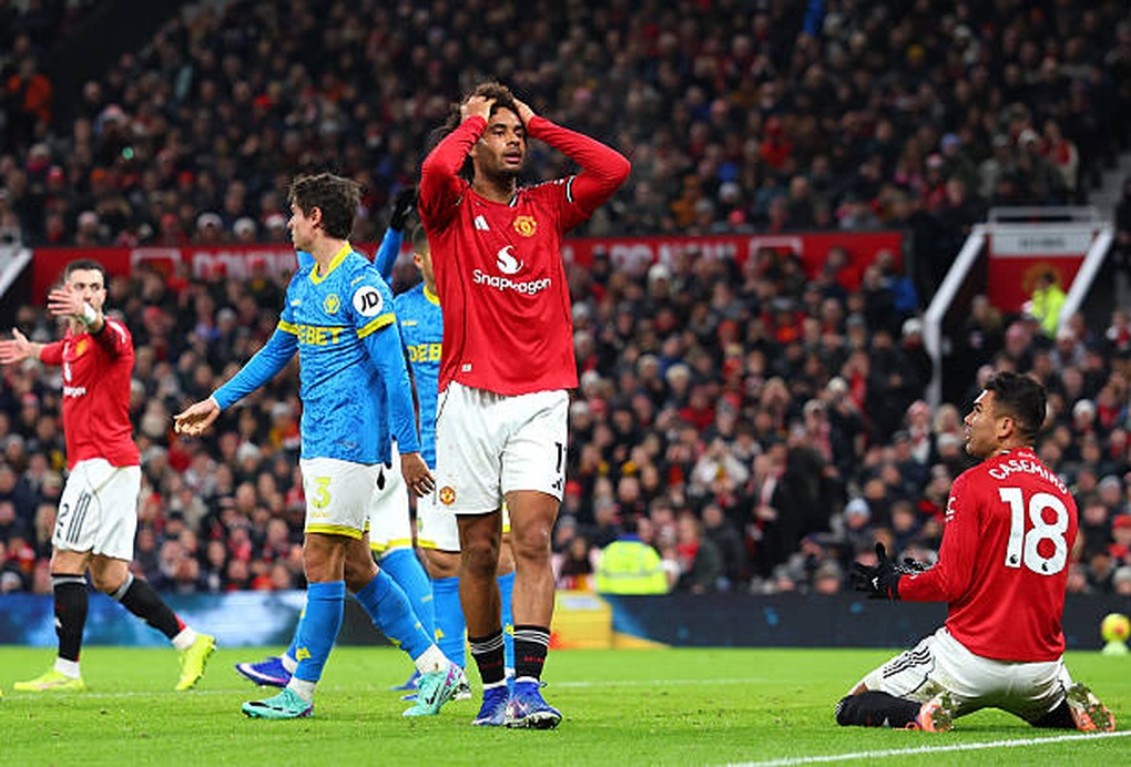 HLV Ruben Amorim chỉ thẳng vấn đề khiến Man Utd hòa đội cuối bảng Wolves - 1