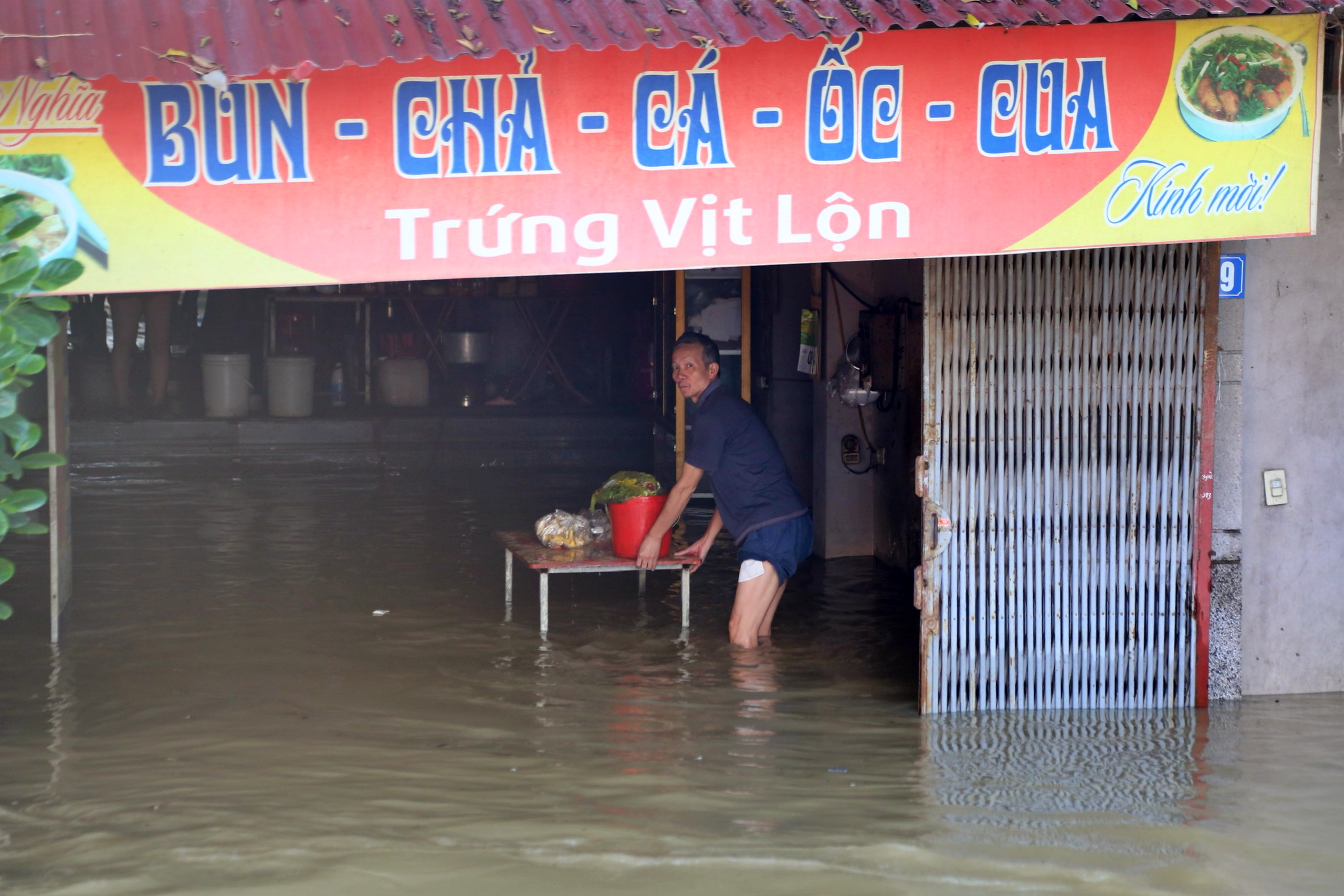 Hà Nội đầu tư 24 nghìn tỉ để khắc phục úng ngập đô thị- Ảnh 1. Hà Nội đầu tư 24 nghìn tỉ để khắc phục úng ngập đô thị- Ảnh 1.