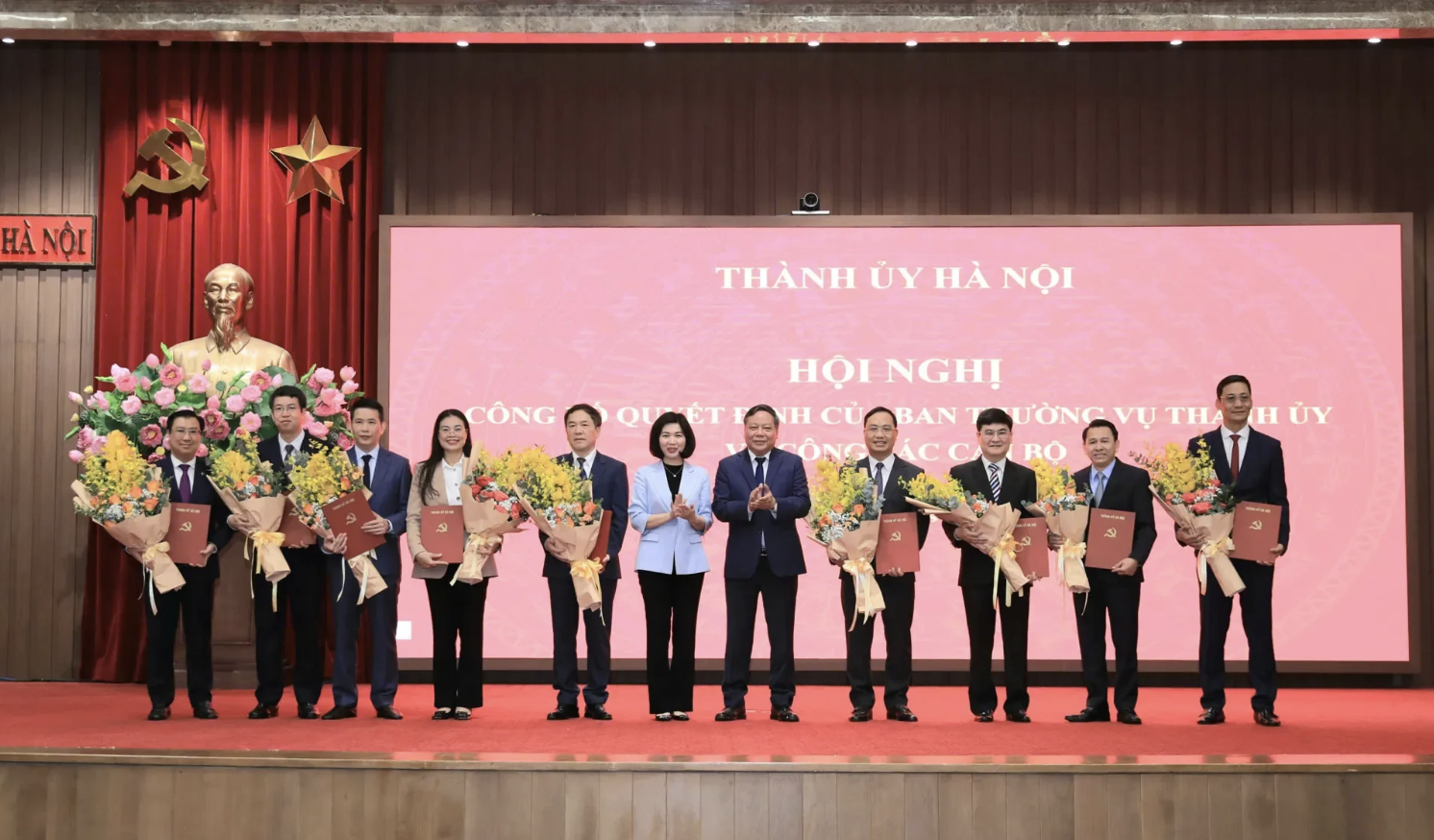 Hà Nội điều động Giám đốc Sở mới và bổ nhiệm lãnh đạo phường , xã - Ảnh 1.