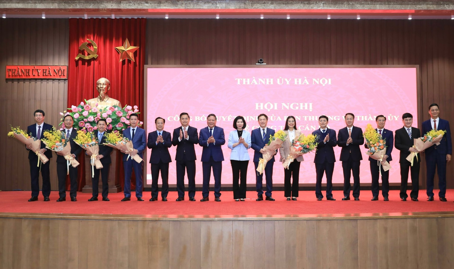 Hà Nội điều động loạt cán bộ sở, ngành, địa phương nhận nhiệm vụ mới 1 Hà Nội - Ảnh 1.