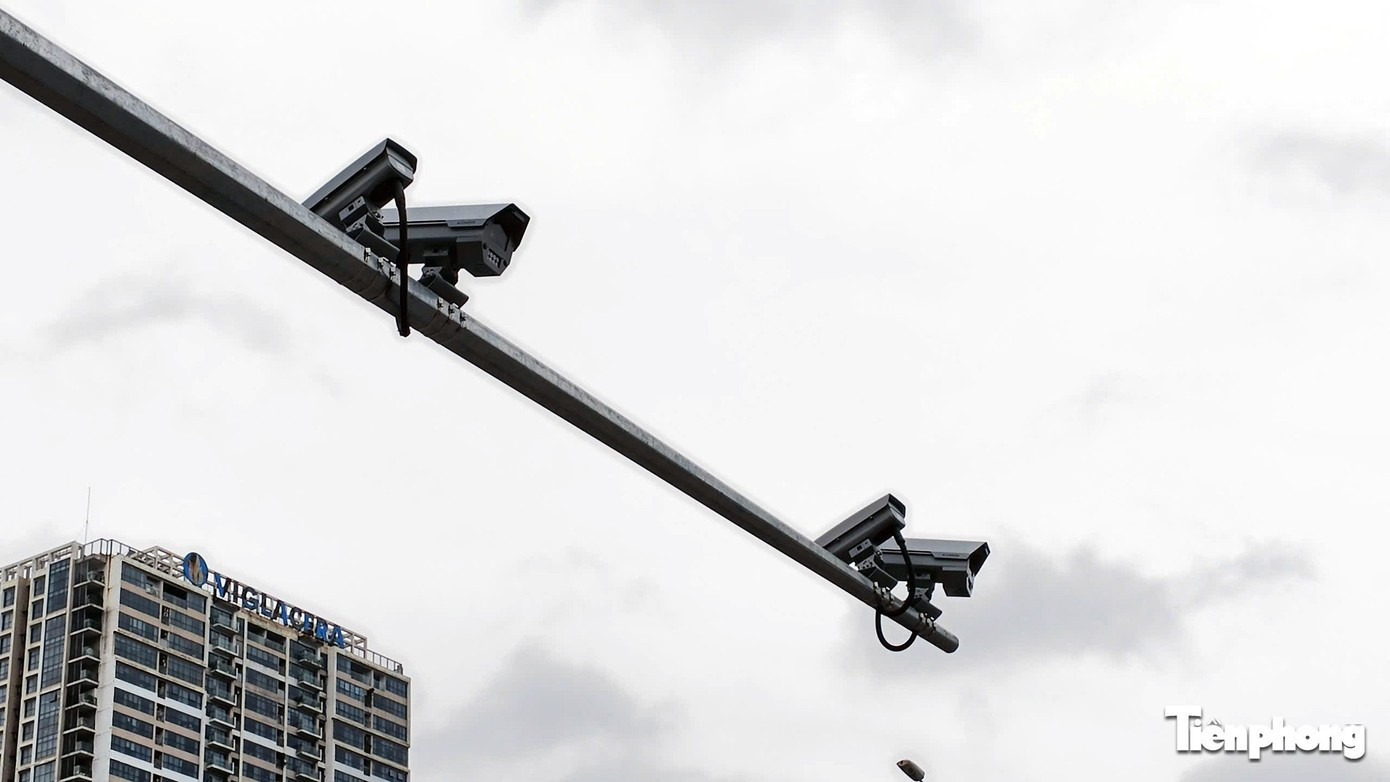 Hà Nội dự kiến vận hành hơn 1.800 camera và đèn tín hiệu tích hợp AI từ 10/12- Ảnh 1.