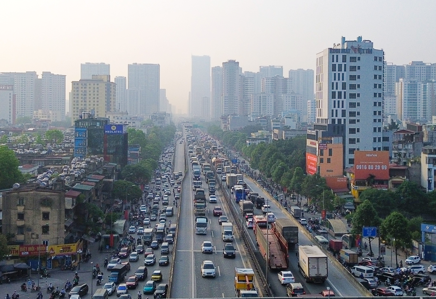 Hà Nội hướng dẫn di chuyển để tránh ùn tắc dịp Tết Dương lịch, Tết Nguyên đán - Ảnh 1.