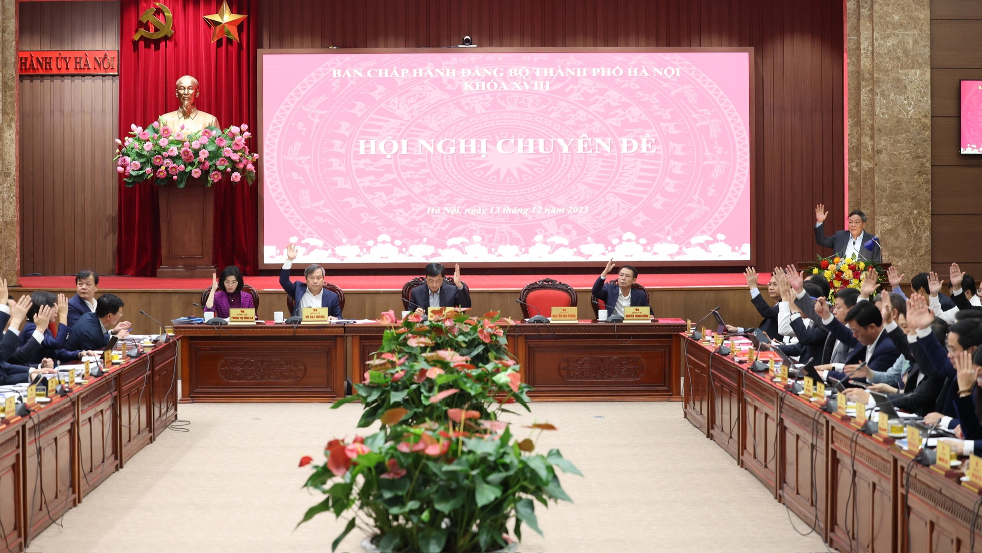 Hà Nội sẽ làm 2 'siêu dự án' 1,78 triệu tỉ đồng, tổng quy mô hơn 20.000 ha 2 Hà Nội sẽ làm 2 'siêu dự án' 1,78 triệu tỉ, tổng quy mô hơn 20.000 ha - Ảnh 2.