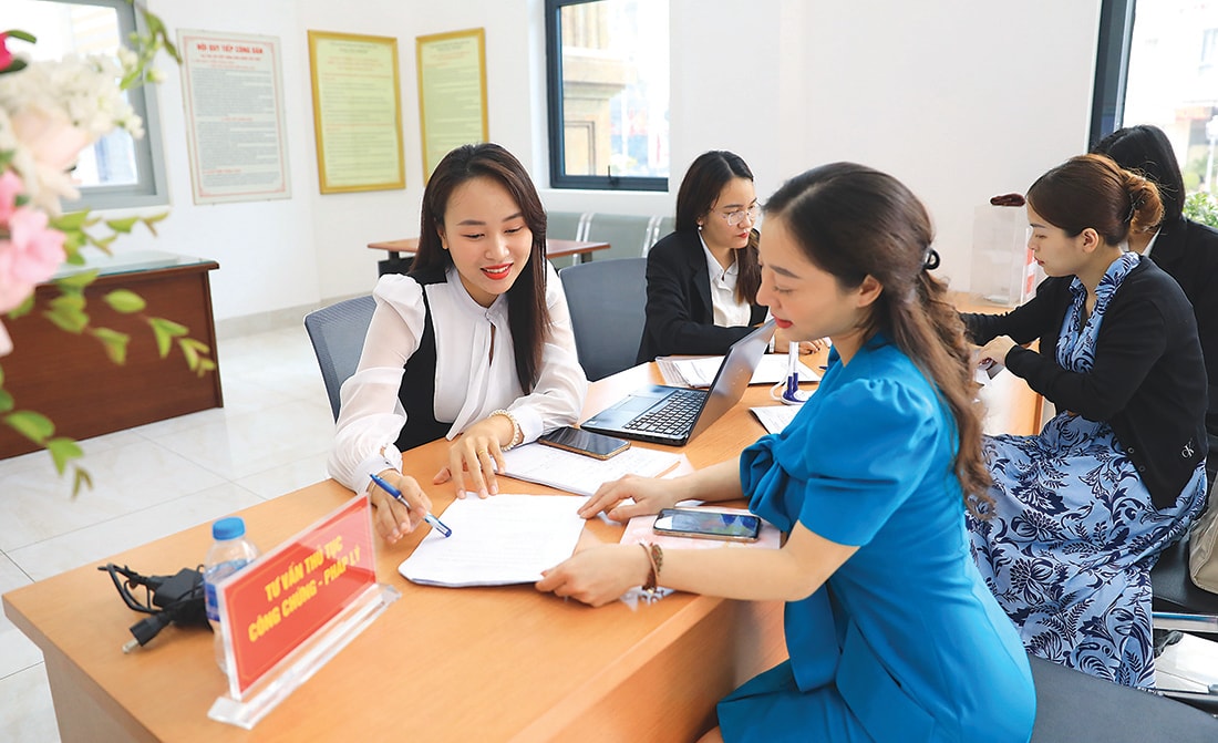Hà Nội tiết kiệm tỉ đồng nhờ tái cấu trúc 293 thủ tục hành chính hiệu quả - Ảnh 1.