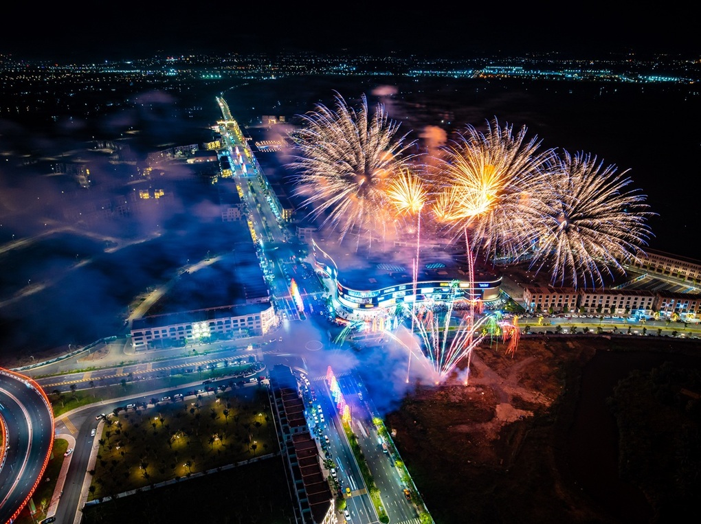 Hạ tầng hội tụ và những chuyển động mới tại Vinhomes Royal Island - Hải Phòng - 1