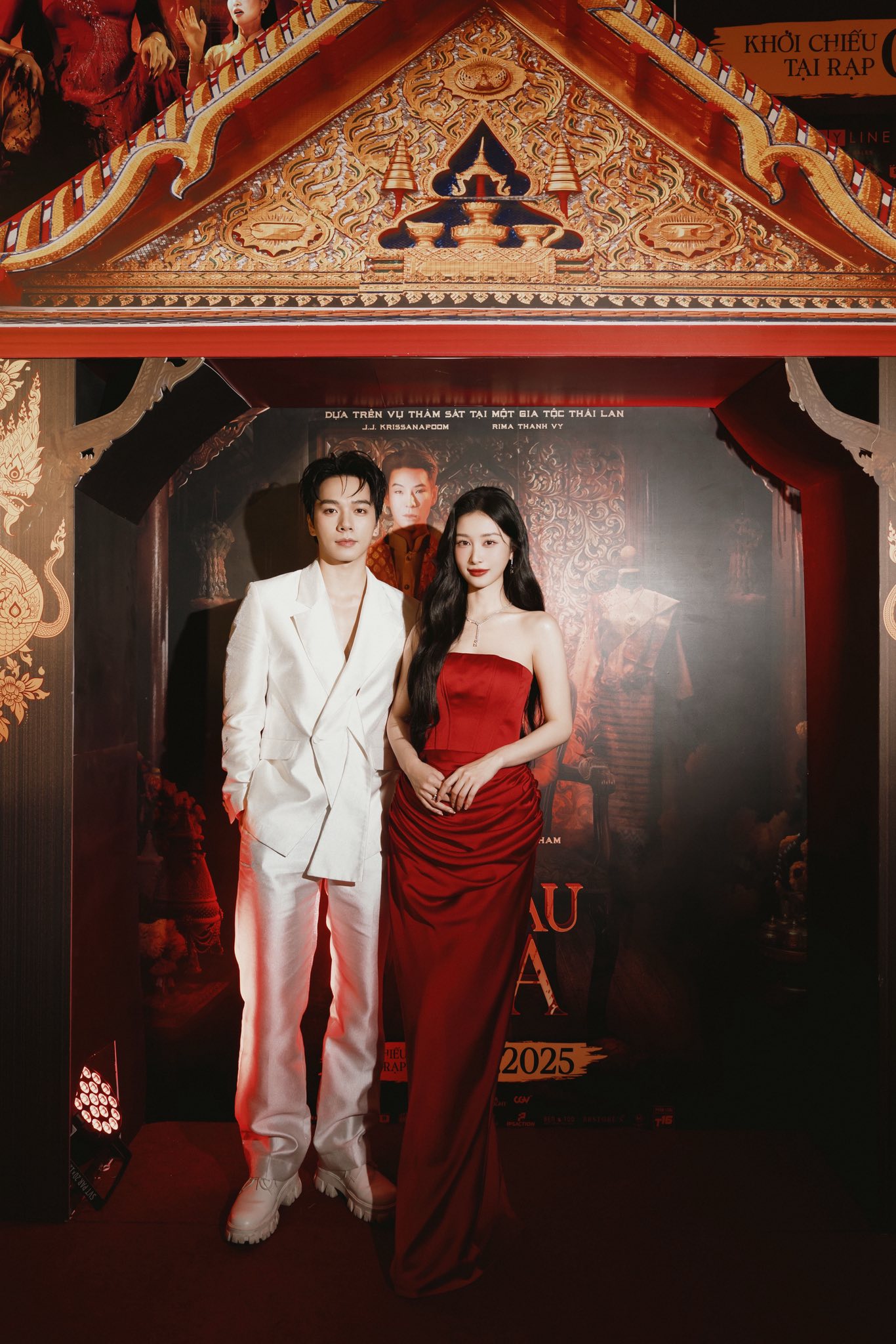 Cặp đôi Vbiz lén yêu đương 4 năm nay đã rạn nứt?- Ảnh 3. Cặp đôi Vbiz lén yêu đương 4 năm nay đã rạn nứt?- Ảnh 3.