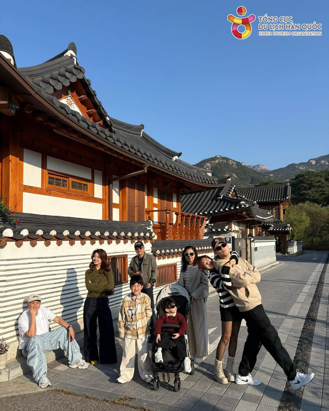 Hàn Quốc: Hành trình gắn kết yêu thương 3 thế hệ 1 Hàn Quốc: Hành trình gắn kết yêu thương 3 thế hệ - 1