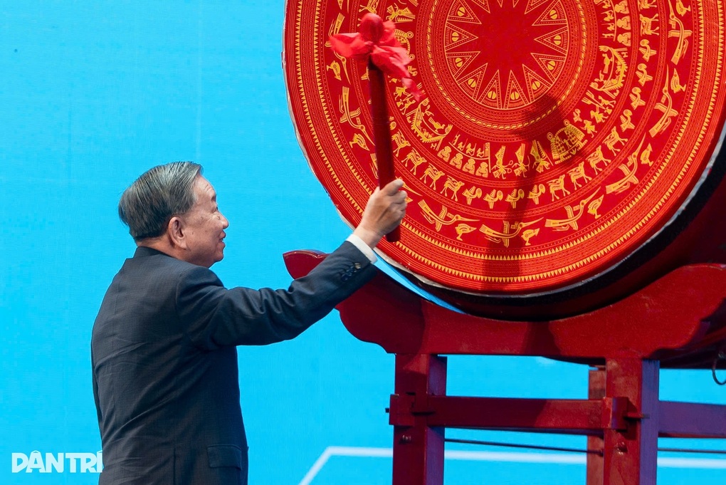 Hàng loạt quyết sách lớn thể hiện sự ưu tiên đặc biệt cho giáo dục - 1