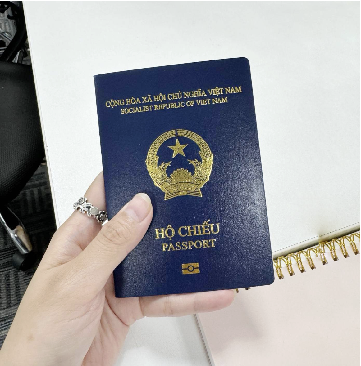 Hàng triệu người dân sẽ mất 1 quyền lợi liên quan đến giấy tờ xuất nhập cảnh kể từ 1/1/2026- Ảnh 1.