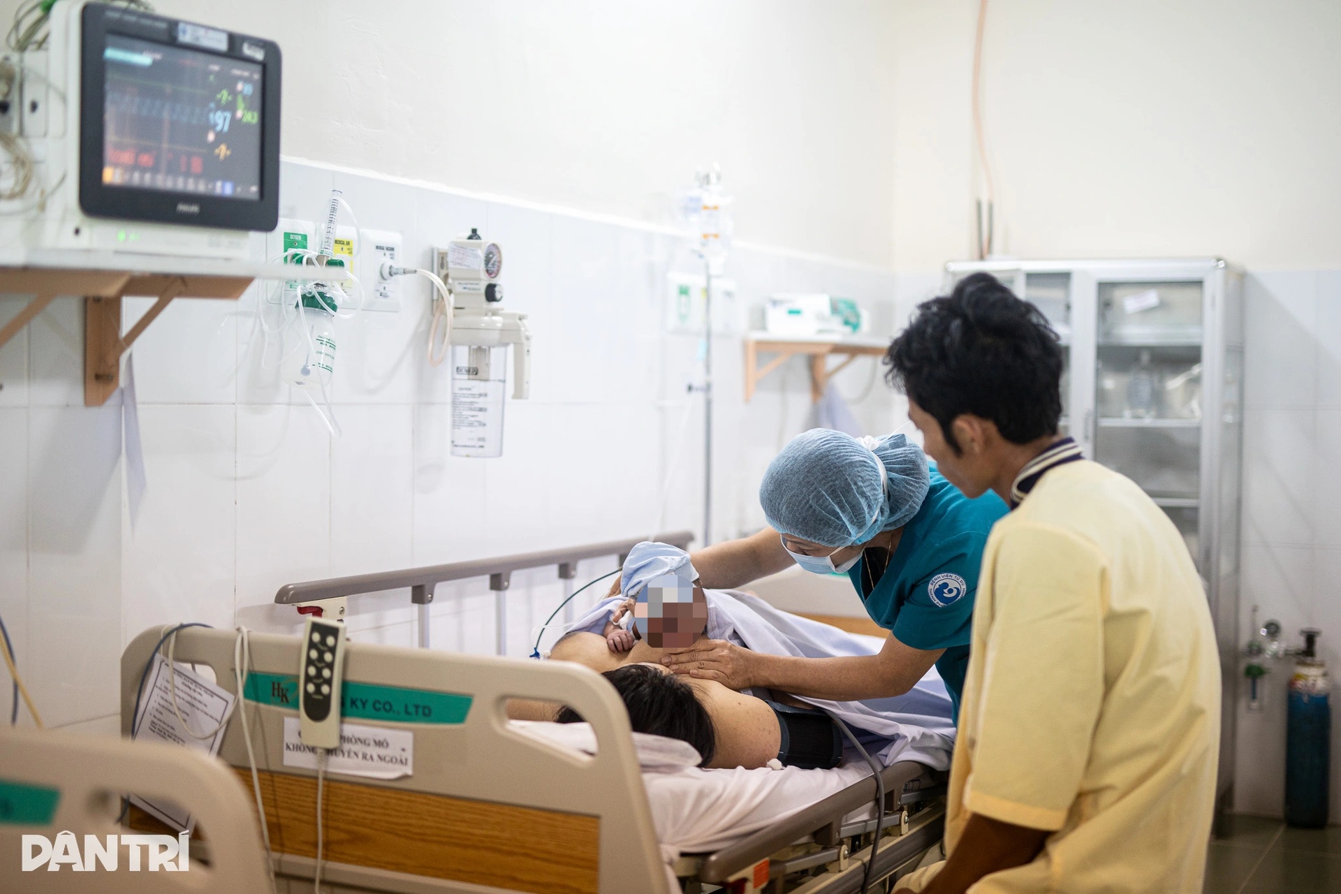 Hành trình chạy ghe đi sinh lúc 2h sáng và ca mổ cứu mẹ con tại Cần Giờ - 1 Hành trình chạy ghe đi sinh lúc 2h sáng và ca mổ cứu mẹ con tại Cần Giờ - 1