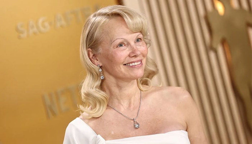 Hành trình lột xác từ “bom sex nước Mỹ” đến người phụ nữ mộc mạc, ẩn mình - 1