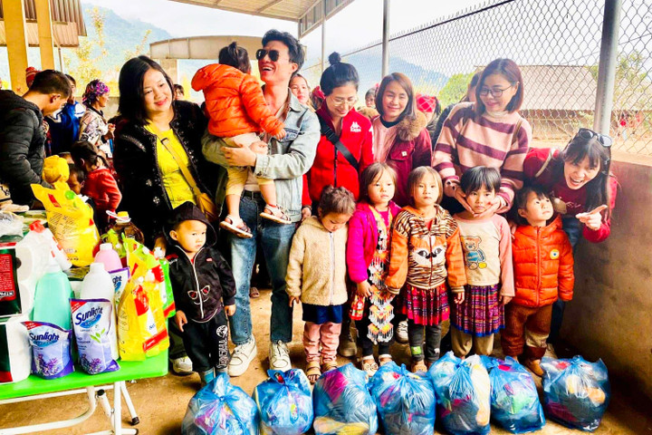 Hành trình thiện nguyện dang dở của 9 thành viên nhóm Bếp Củi trong vụ lật xe thảm khốc- Ảnh 1.