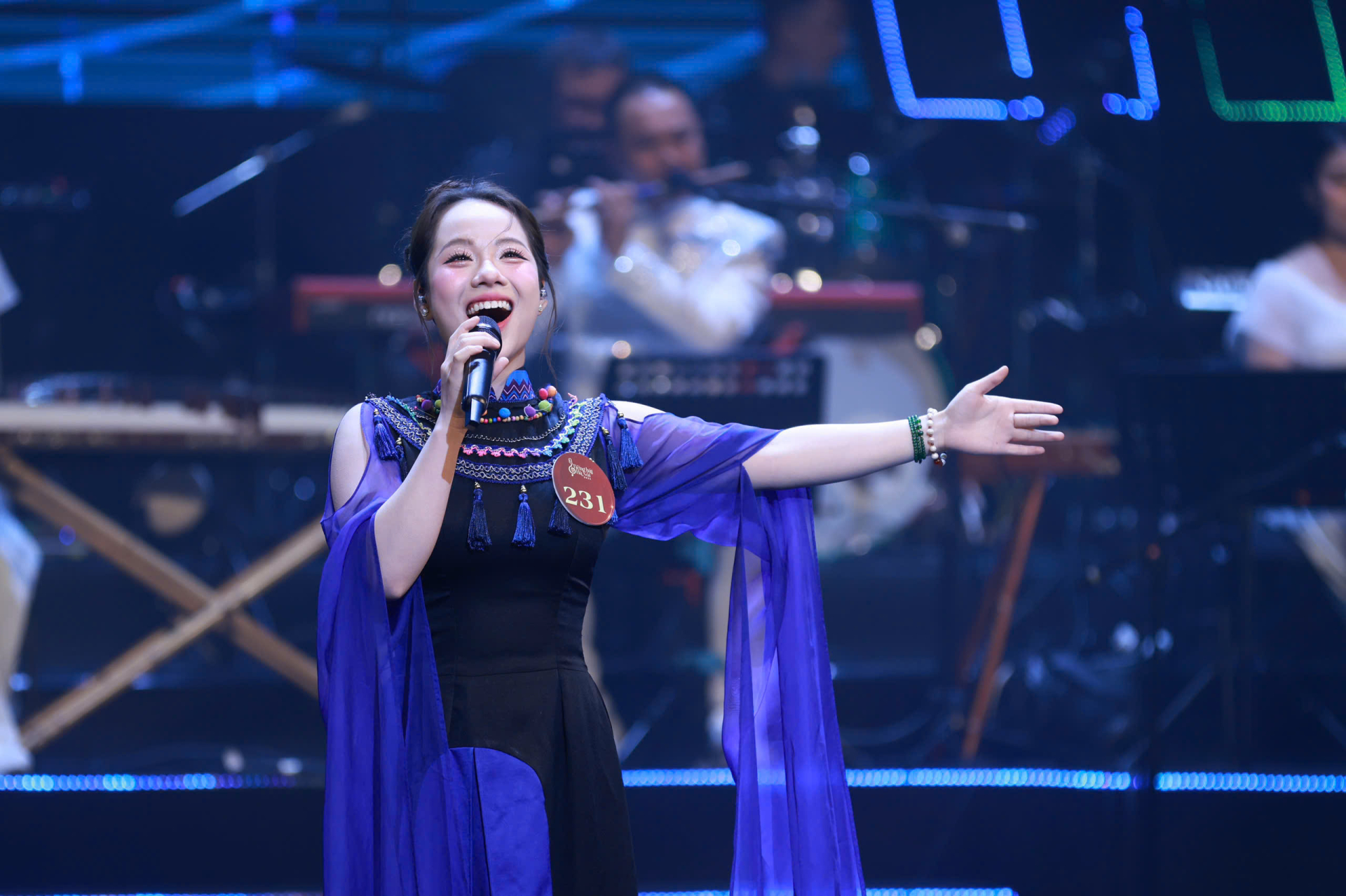 Hau truong dem chung ket Tieng hat Ha Noi 2025