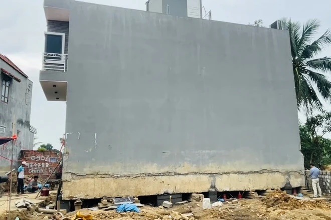 Vụ xây nhầm nhà ở Hải Phòng: Hé lộ bất ngờ về mối quan hệ hiện tại giữa 2 gia đình- Ảnh 1. Vụ xây nhầm nhà ở Hải Phòng: Hé lộ bất ngờ về mối quan hệ hiện tại giữa 2 gia đình- Ảnh 1.