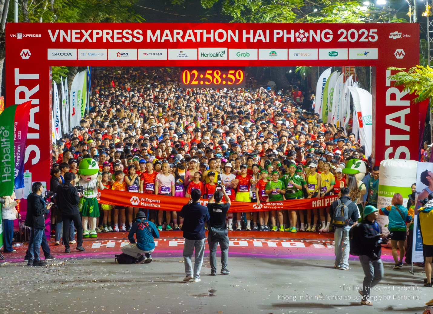 Herbalife Việt Nam ghi dấu ấn tại VnExpress Marathon Hải Phòng 2025 với hơn 14.000 vận động viên tham gia- Ảnh 1.