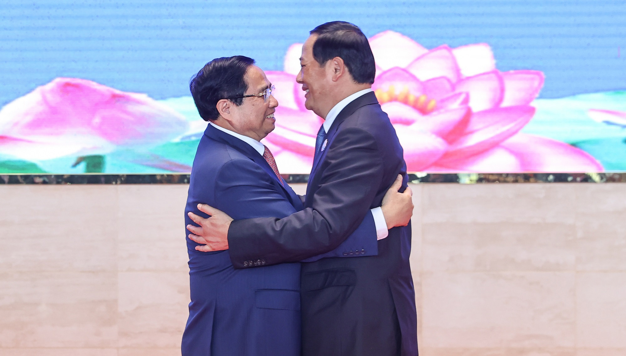 Hiện thực hóa 'gắn kết chiến lược' Việt - Lào   - Ảnh 1.