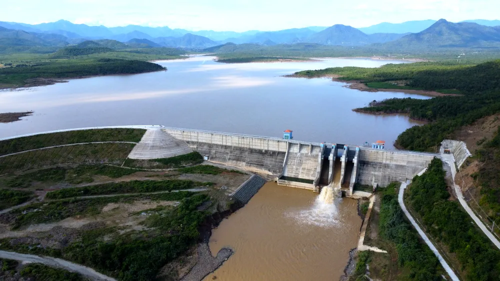 Hồ chứa nước Sông Than. 1.jpg