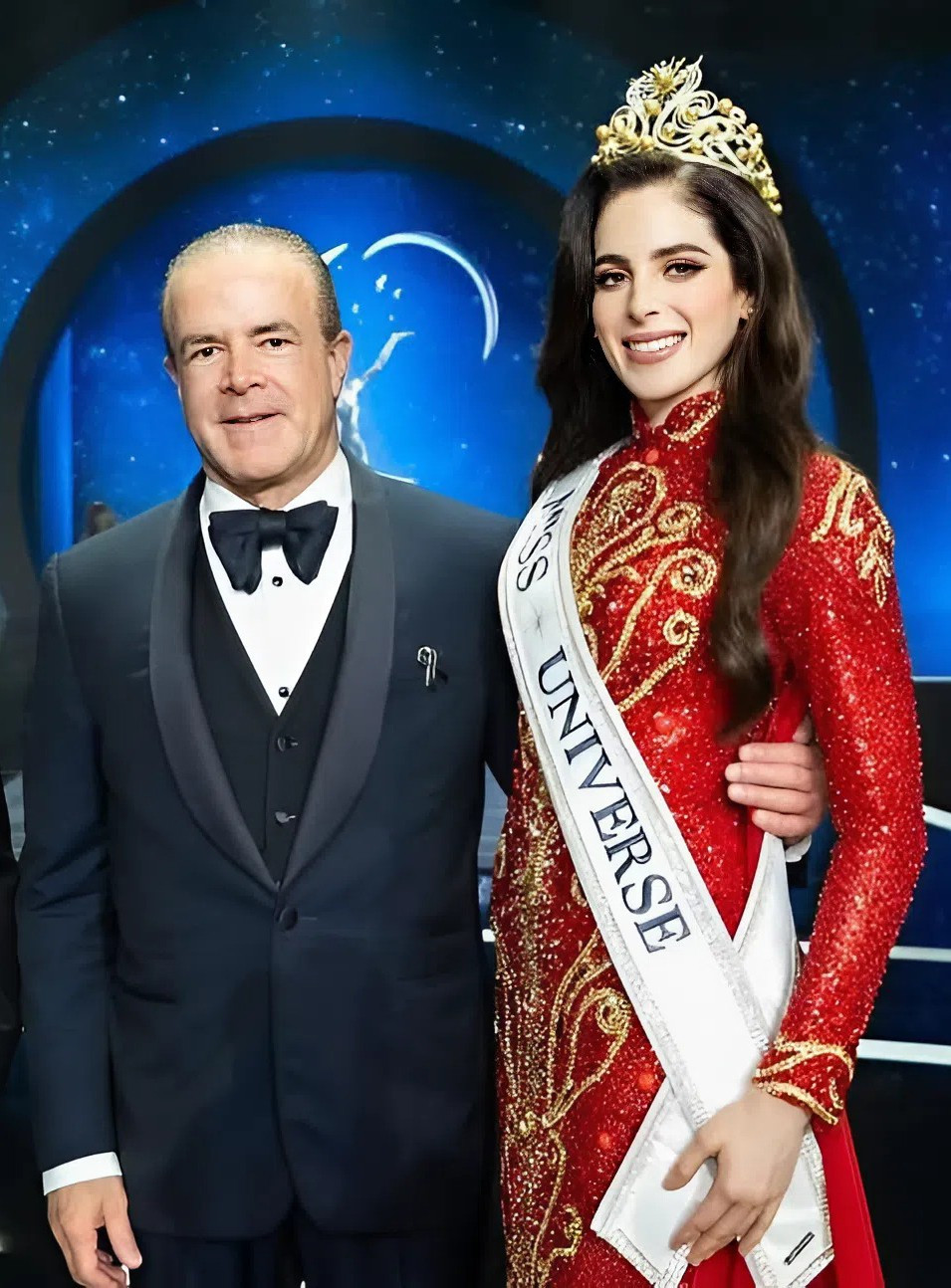 Hoa hậu Hoàn vũ đứng Trước nguy cơ đổi chủ Giữa hàng loạt bê bối - Ảnh 1.