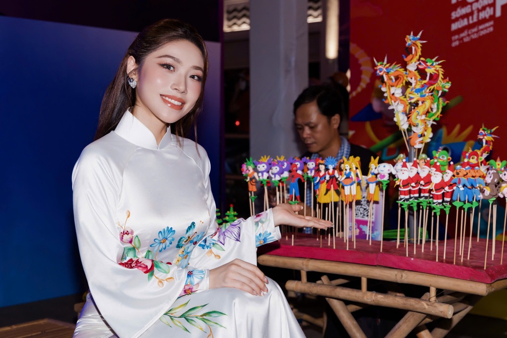 Hoa hậu thông thạo 4 thứ tiếng trở thành đại sứ Tuần lễ Du lịch TPHCM 2025 - 1