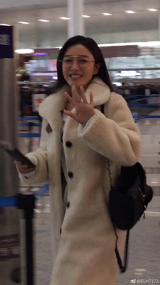 Hoàng hậu 46 tuổi vẫn trẻ đẹp, dáng eo ót nhờ đâu?- Ảnh 2.