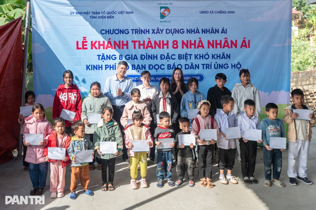 Học bổng yêu thương gieo mầm ước mơ tới trẻ em Chiềng Sinh - 1