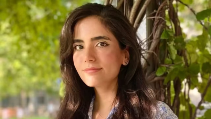 Nhà sinh học tính toán gốc Iran Delaram Pouyabahar. Ảnh: TOI