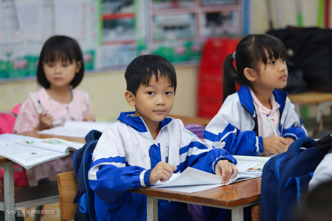 Học sinh trường Tiểu học Hưng Lợi, xã Lam Thành, tỉnh Nghệ An, trong một giờ học ngày 13/11. Ảnh: Đức Hùng